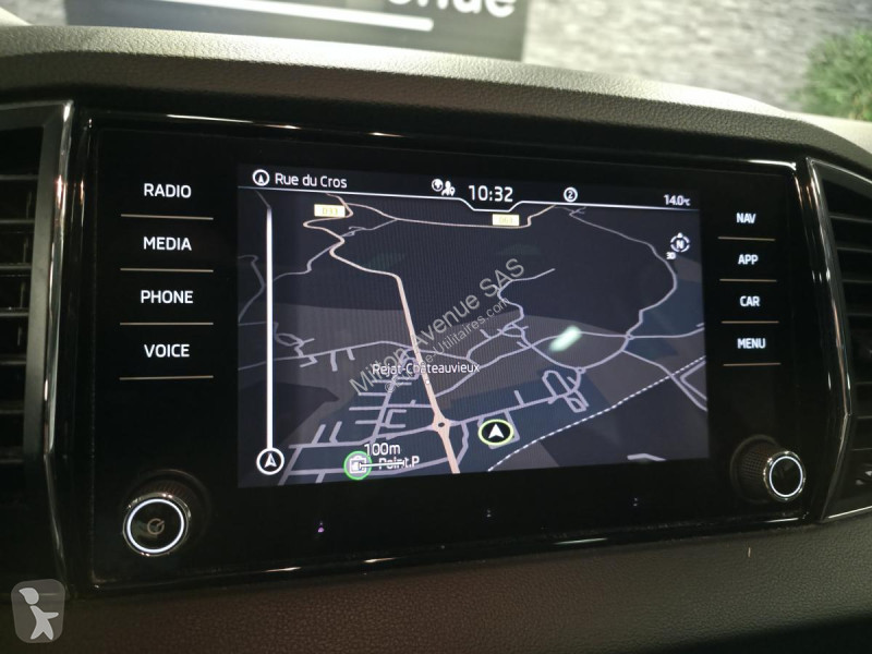 Samochód dostawczy Skoda KAROQ 2.0 TDI SCR -...