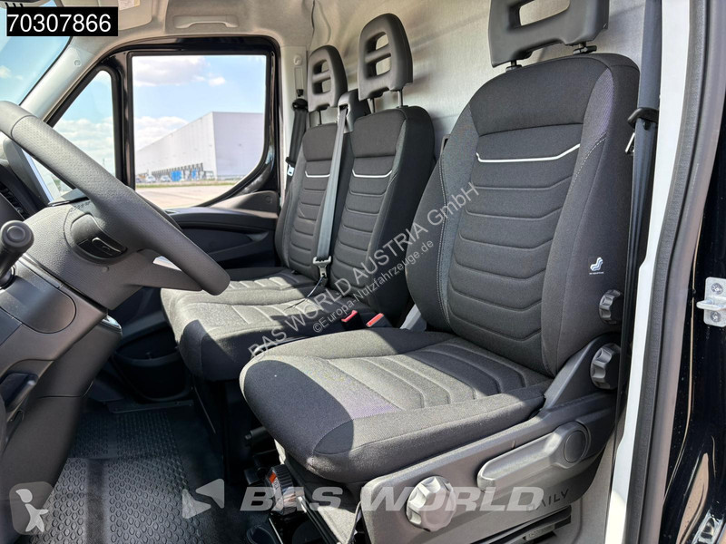 Véhicule utilitaire Iveco 35C21...