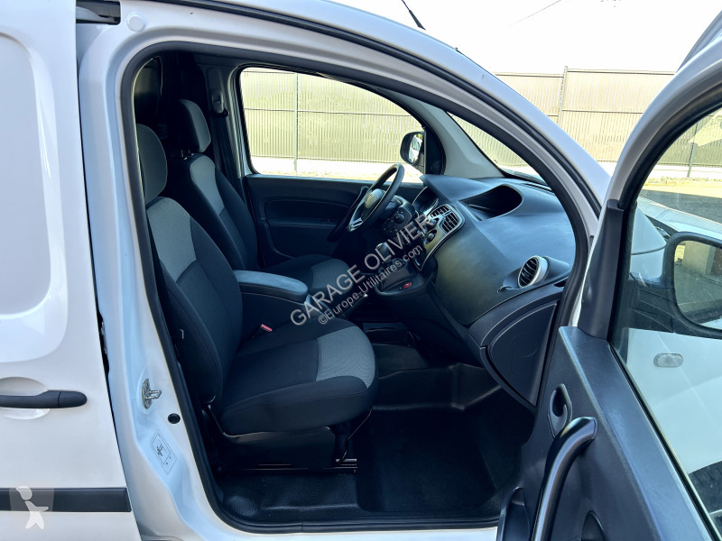Véhicule utilitaire Renault Maxi Grand Volume...