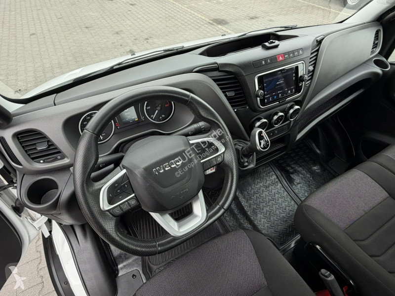 Лекотоварен автомобил Iveco 35S18 H