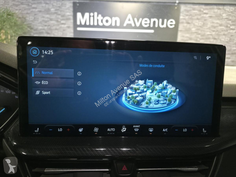 Véhicule utilitaire Ford FOCUS 1.0 EcoBoost...