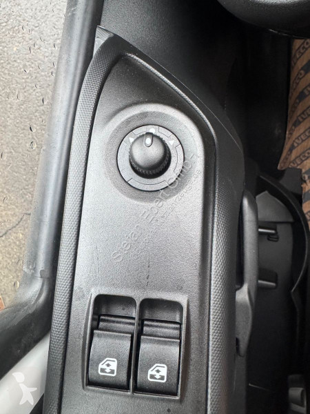 Nyttofordon Iveco 35C21 HA8 3.0L DoKa...