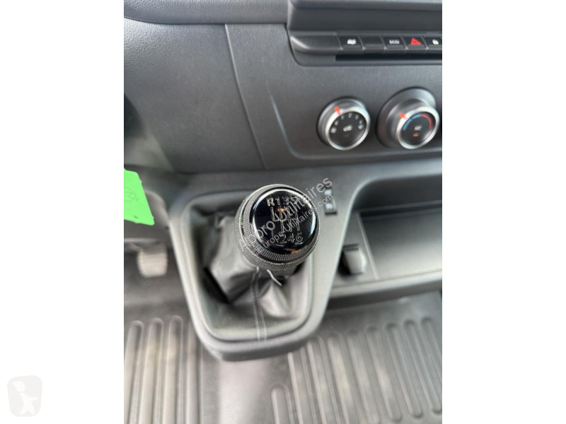 Véhicule utilitaire Renault MASTER 2.3 dCi -...