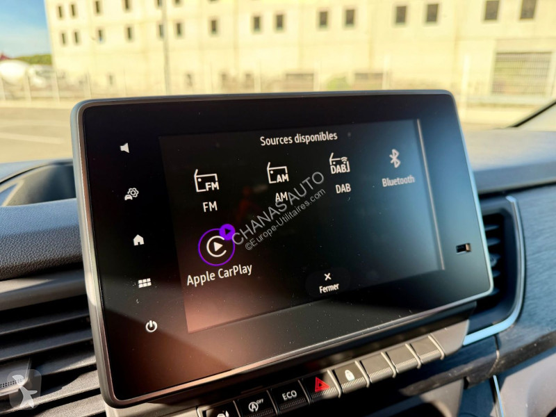 Véhicule utilitaire Renault L2H1 3T DCI 150...