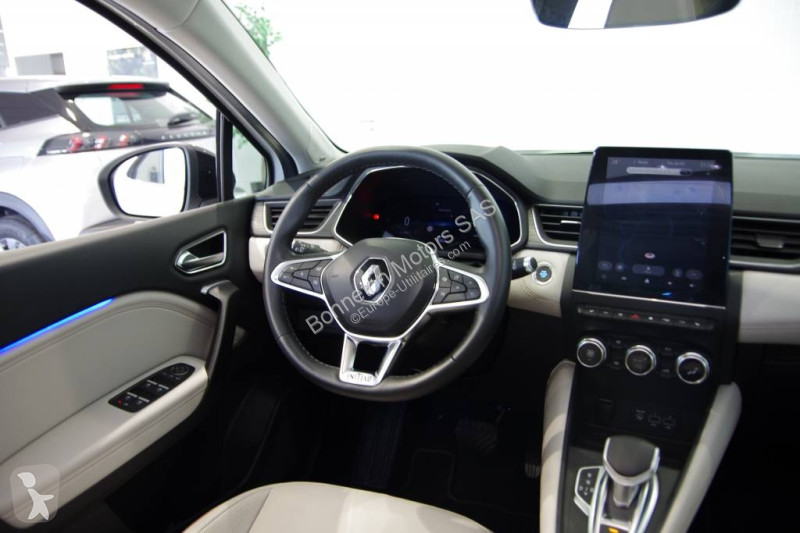 Samochód dostawczy Renault (2) Initiale Paris...