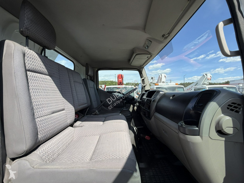 Nissan  Transporter