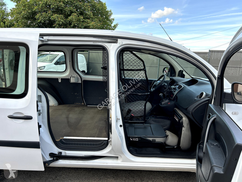 Véhicule utilitaire Renault Maxi Grand Volume...