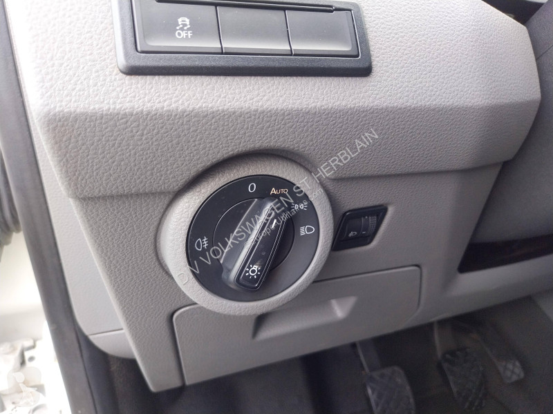 Комерційні автомобілі Volkswagen TRANSPORTER...