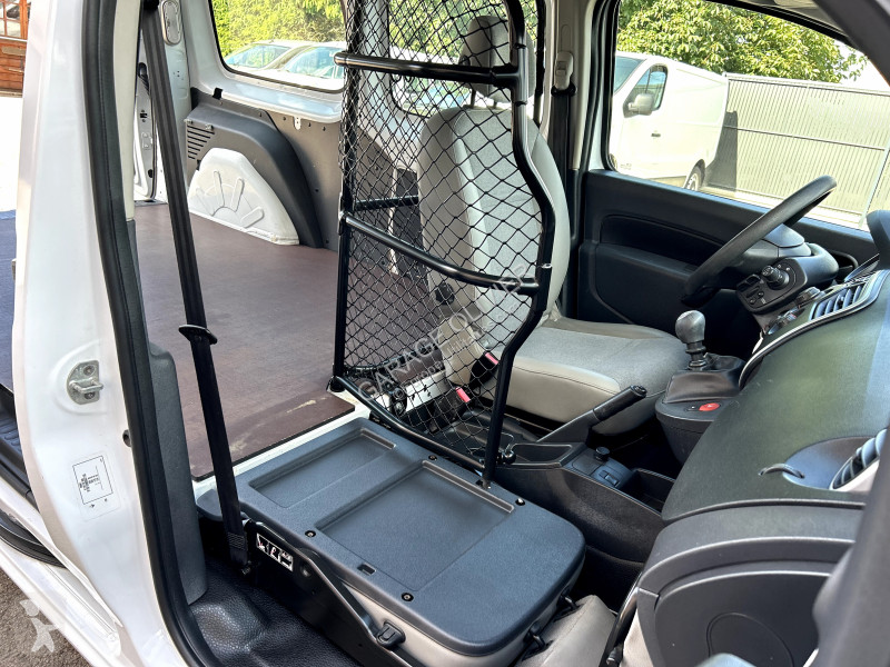 Véhicule utilitaire Renault Maxi Grand Volume...