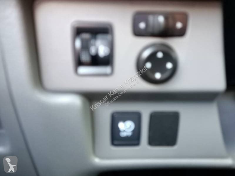 Samochód dostawczy Nissan