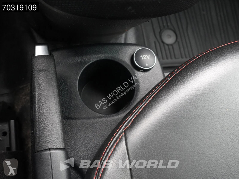 عربة نفعية Ford 100PK Automaat L2H1 Sport...