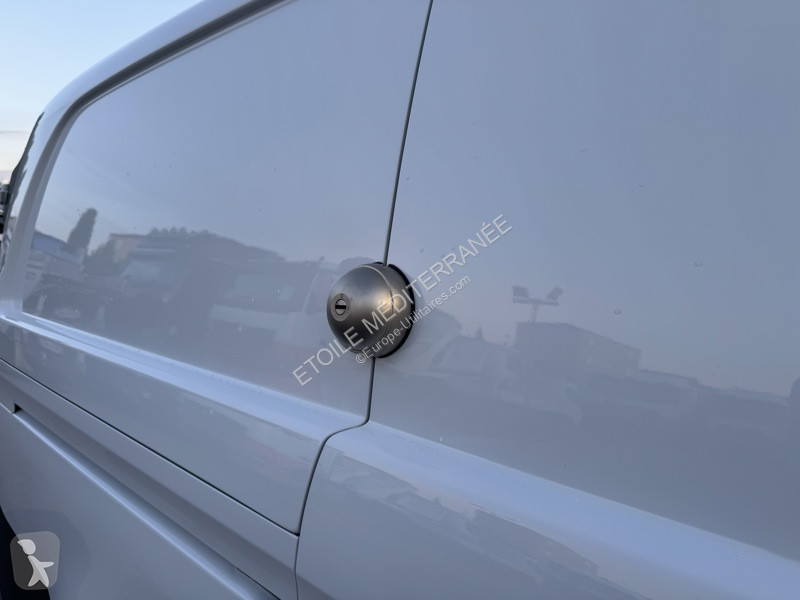 عربة نفعية Mercedes e 112 Fourgon Long