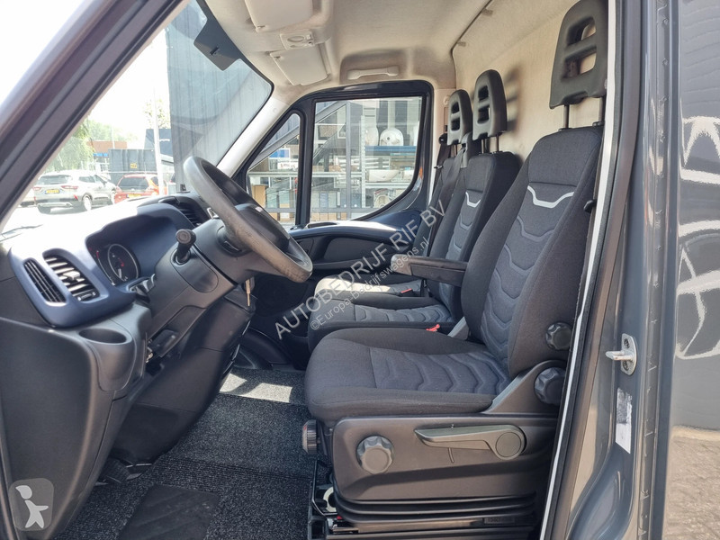 Furgoneta Iveco 35C18 3.0D 180PK L4H2 Maxi N1...