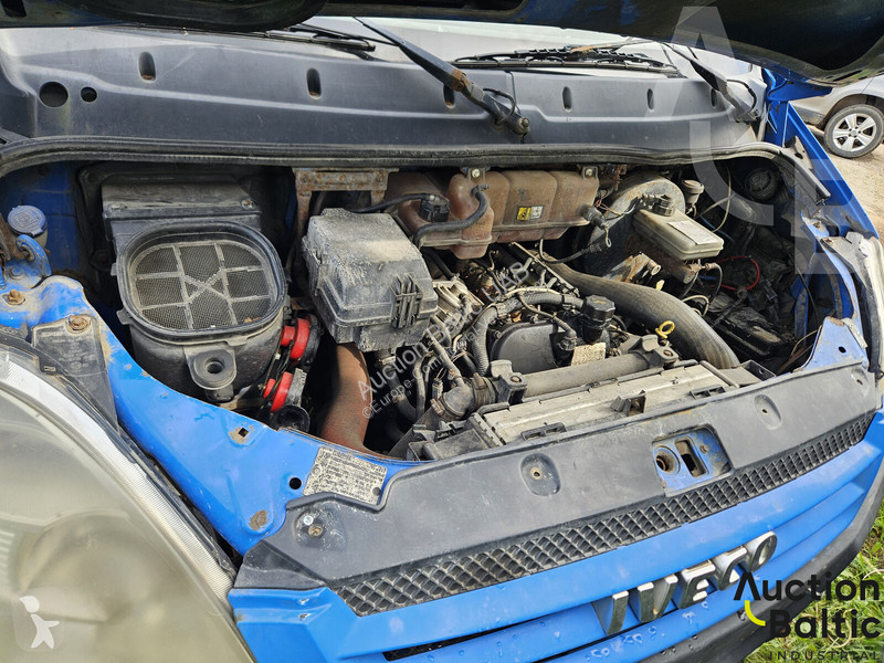 Véhicule utilitaire Iveco  35C15V