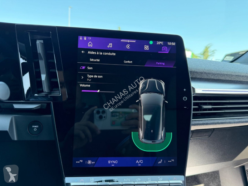 Véhicule utilitaire Renault E-tech 220 ch Techno