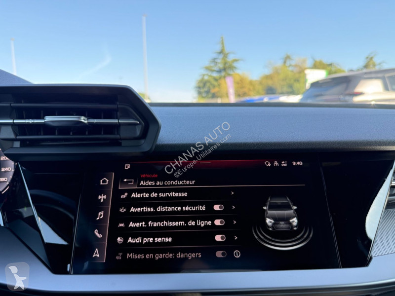 Véhicule utilitaire Audi 40 TFSIe 204 Design...