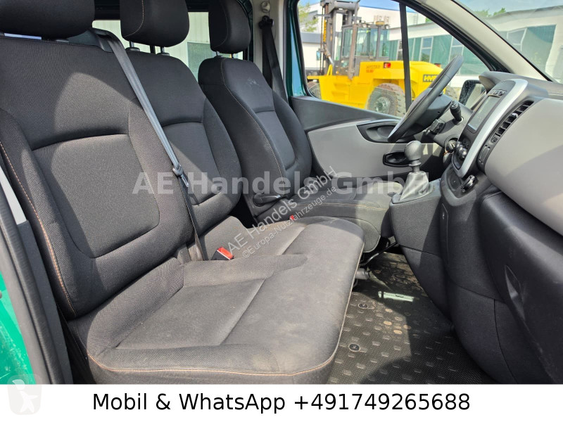 عربة نفعية Renault Combi 9 Sitzer...