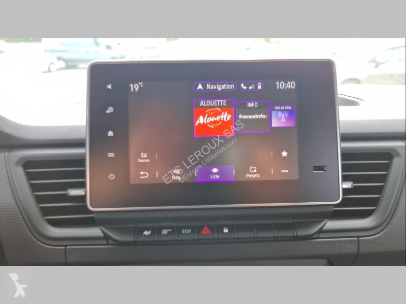 Véhicule utilitaire Renault TRAFIC