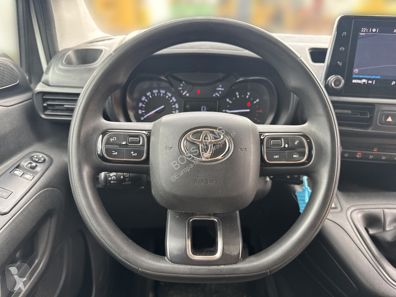 عربة نفعية Toyota 1.2T 110 PK **Benzine** L1...