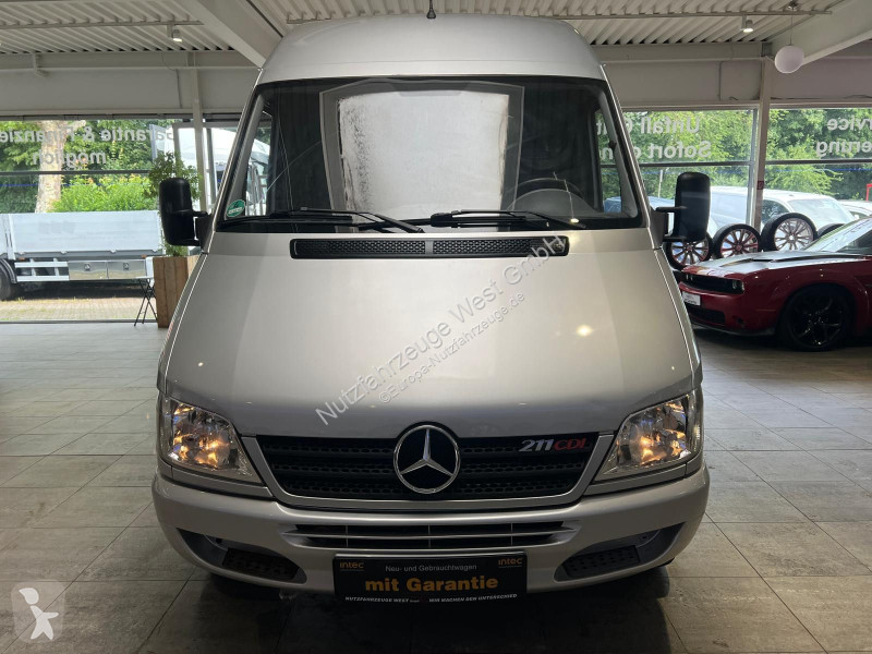 عربة نفعية Mercedes...