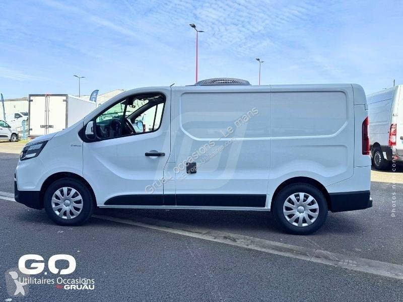 Véhicule utilitaire Nissan