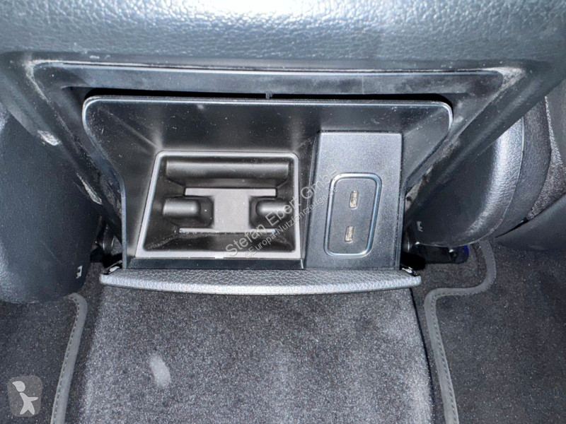 عربة نفعية Mercedes 300 d AMG...