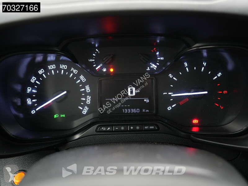 Samochód dostawczy Toyota Benzine L2H1 Navi...