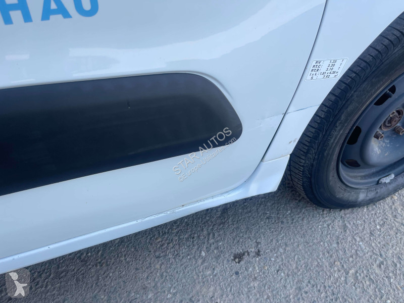 عربة نفعية Peugeot