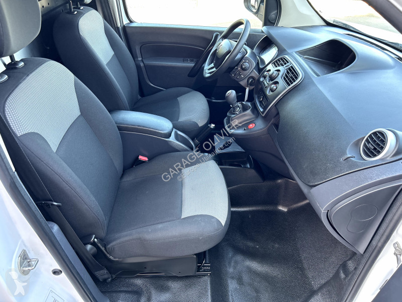 Véhicule utilitaire Renault 1.5 Blue dci 95...