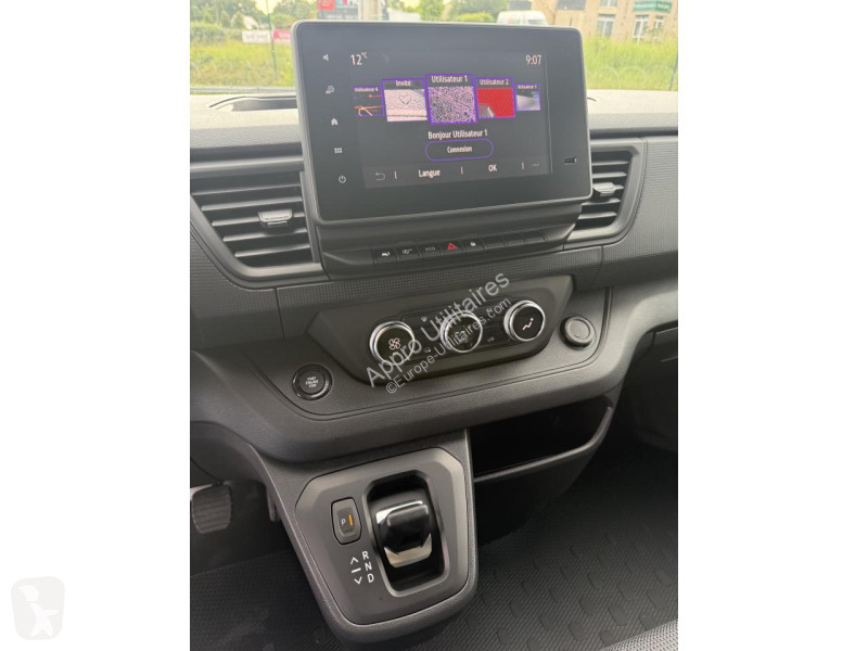 Véhicule utilitaire Renault TRAFIC 3T0 L1H1...