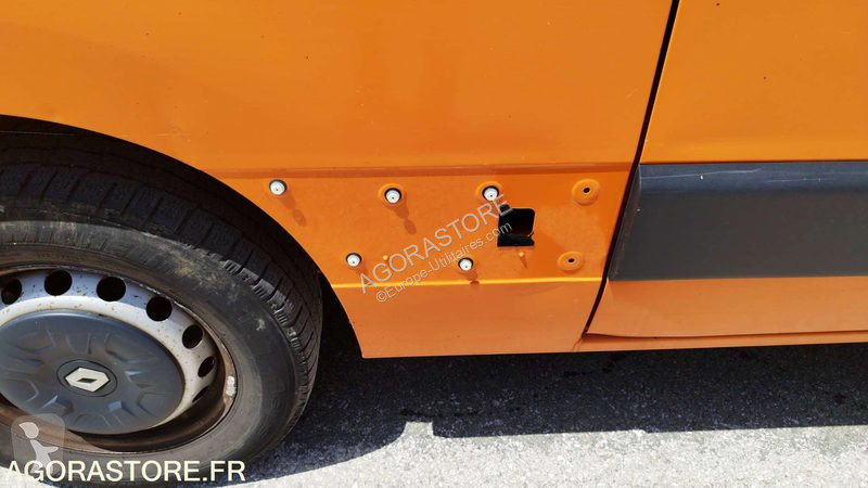 عربة نفعية Renault MASTER