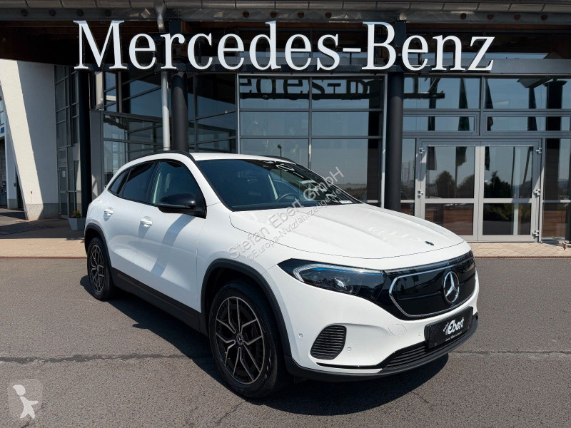 Mercedes EQA 300 4M...