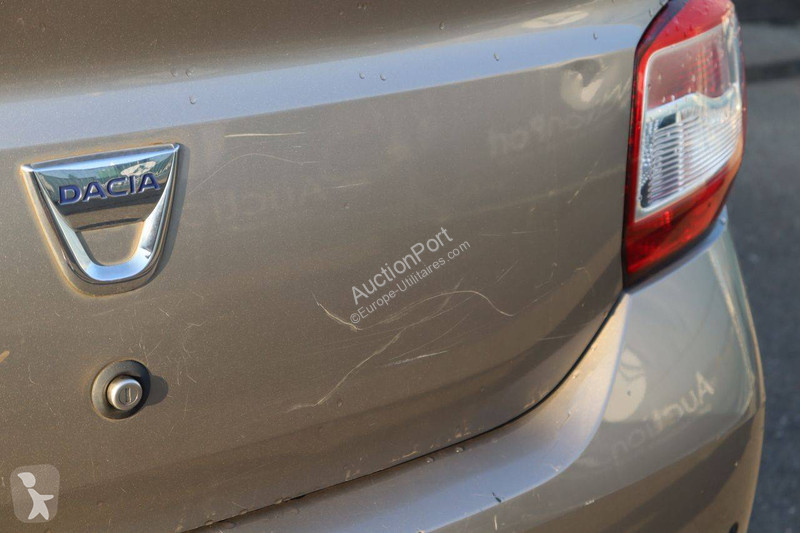 عربة نفعية Dacia