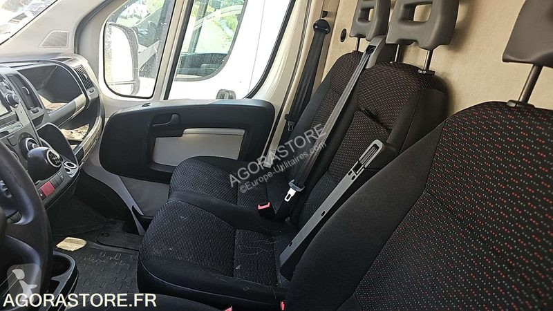 Véhicule utilitaire Peugeot BOXER
