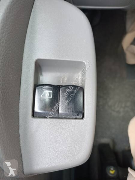 Véhicule utilitaire Nissan