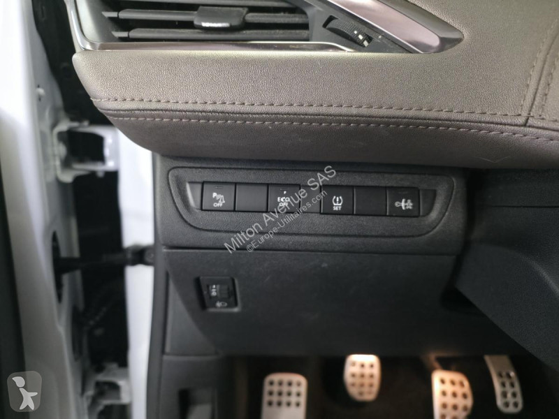 Véhicule utilitaire Peugeot 2008 1.6 e-HDi FAP...