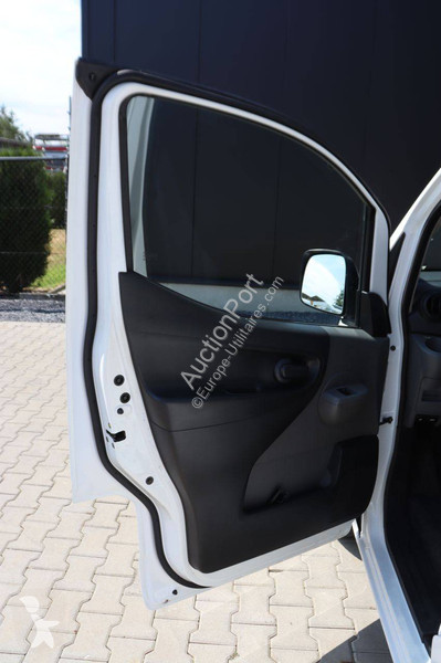Furgoneta Nissan