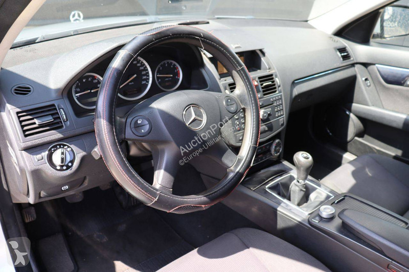 عربة نفعية Mercedes CDI C-Klasse