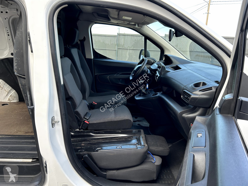 Furgoneta Peugeot Standard 1000KG Bluehdi 100...