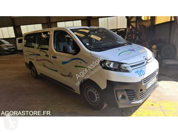 Véhicule utilitaire