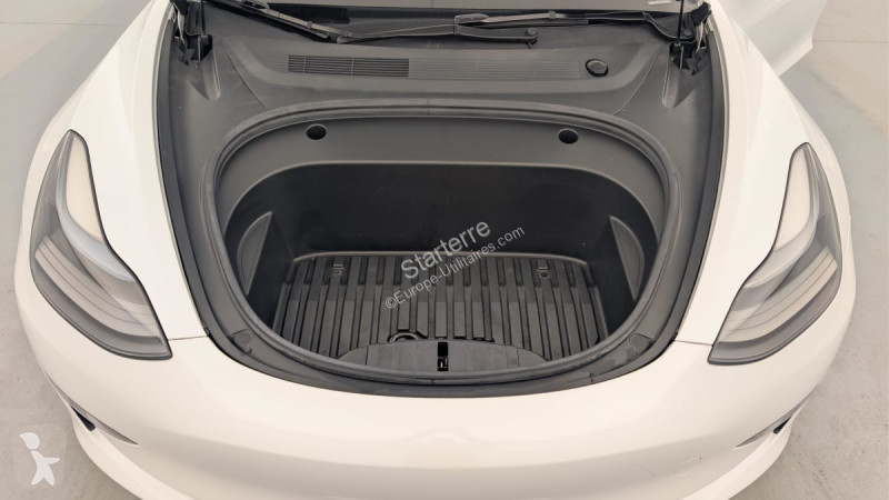 Véhicule utilitaire Tesla  MODEL 3