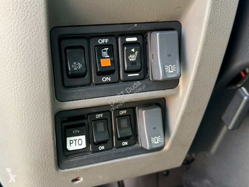Véhicule utilitaire Nissan