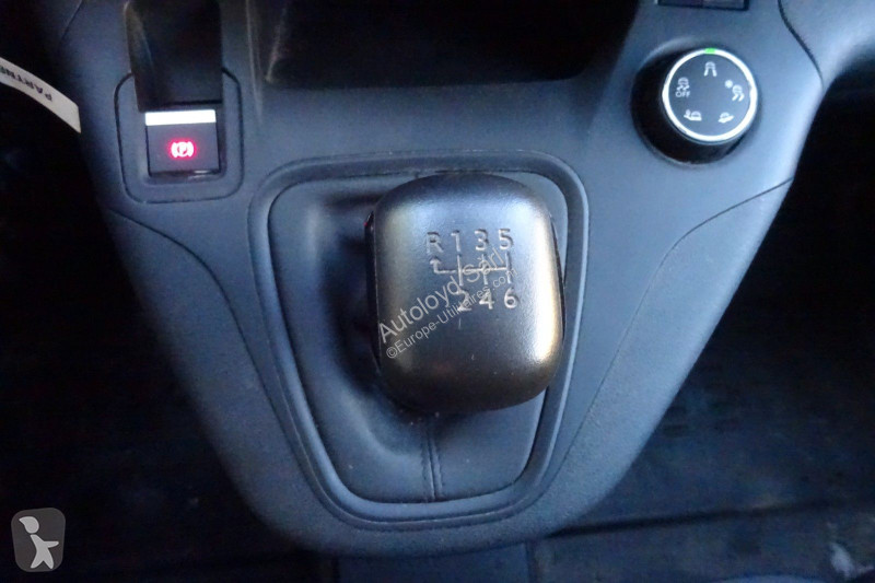 Véhicule utilitaire Peugeot PARTNER 1,5 HDI 100