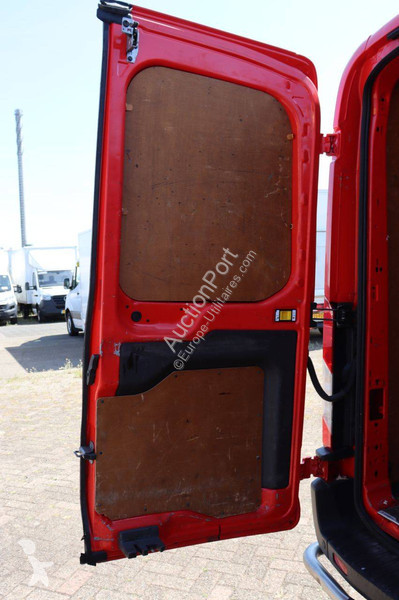 Véhicule utilitaire Ford