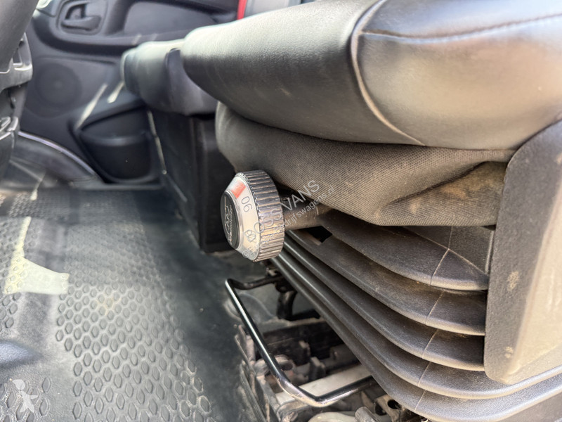 Véhicule utilitaire Iveco 35C16 3.0 L4 Kipper...