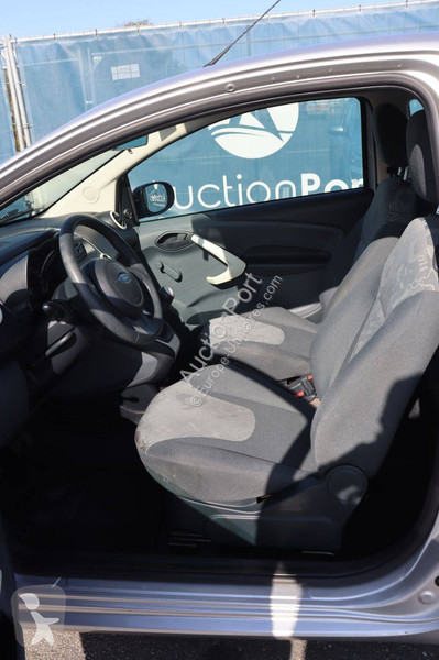 Véhicule utilitaire Ford Ka