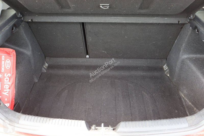 Véhicule utilitaire KIA  cee'd