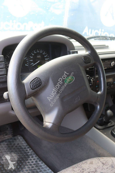 Véhicule utilitaire Land Rover V8