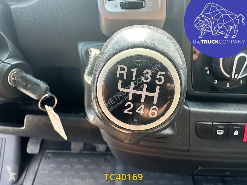 Bedrijfswagen Fiat 160cv caisse hayon