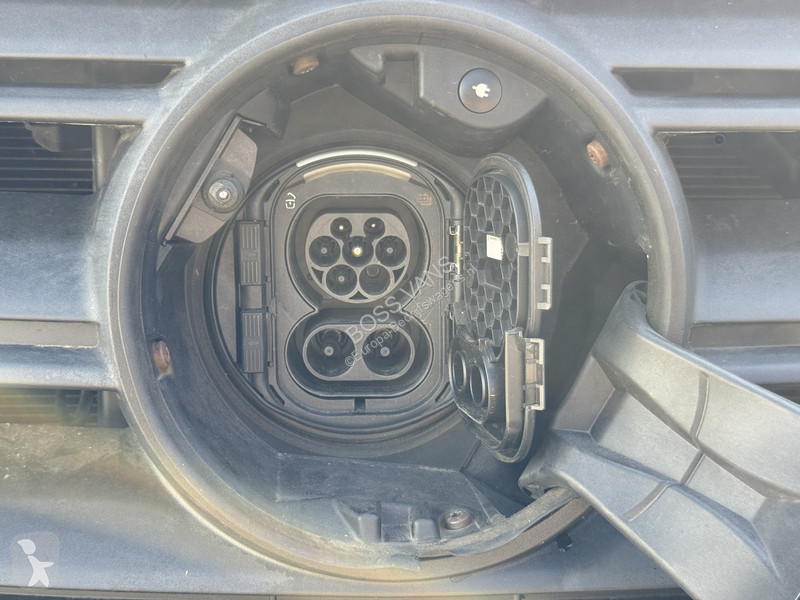 Véhicule utilitaire Mercedes 312 55kWh L2H2...